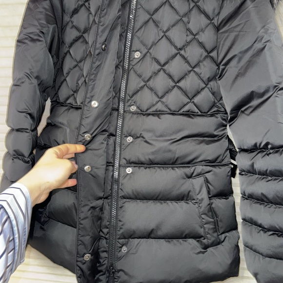 GUESS Women's Puffer Jacket - Picture 10 of 13